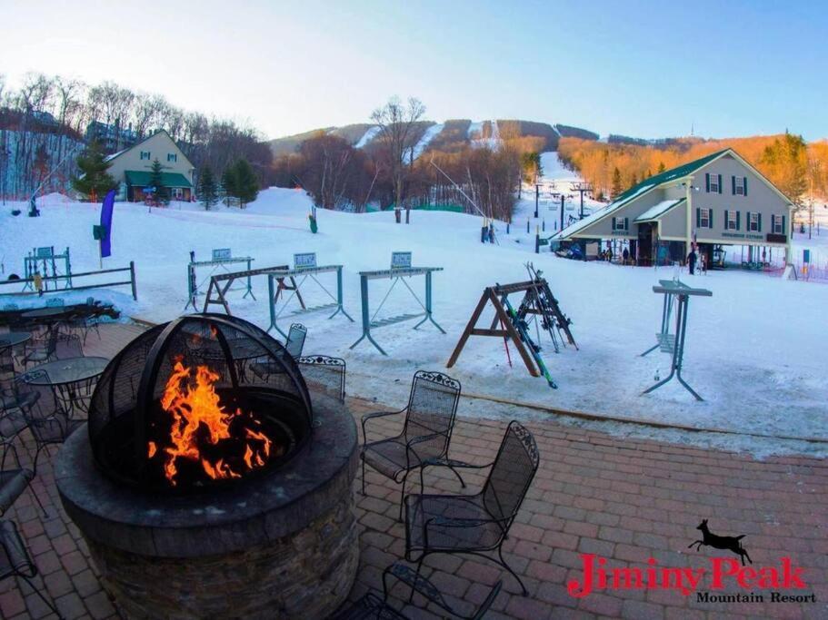 Ski On Off 1Br Suite 1St Flr Sleeps 4 Jiminy Peak Hancock Exteriér fotografie